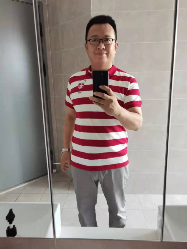 行走的打桩机的第一张照片--全国闪婚服务中心