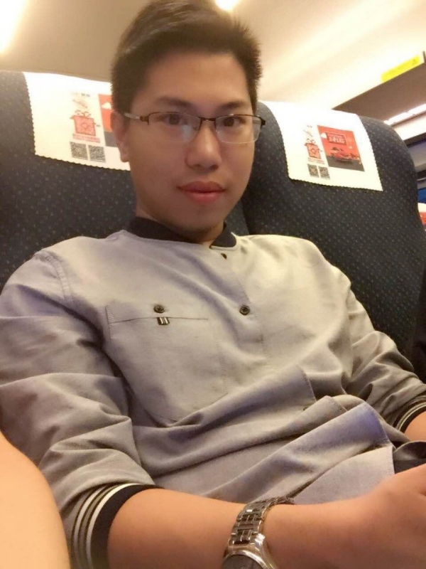 落幕的第一张照片--全国闪婚服务中心