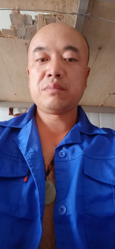 啸山的第一张照片--全国闪婚服务中心