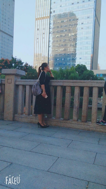 清秋的第二张照片--全国闪婚服务中心