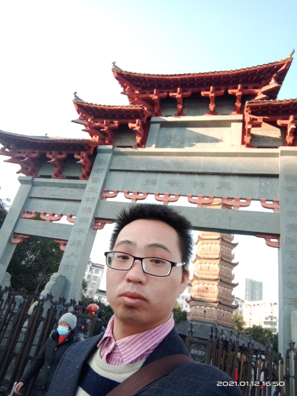 碧血丹心的第一张照片--全国闪婚服务中心