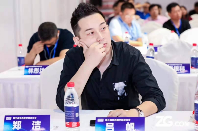一生摯愛的第一张照片--全国闪婚服务中心