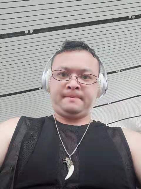 醉叶孤城的第一张照片--全国闪婚服务中心