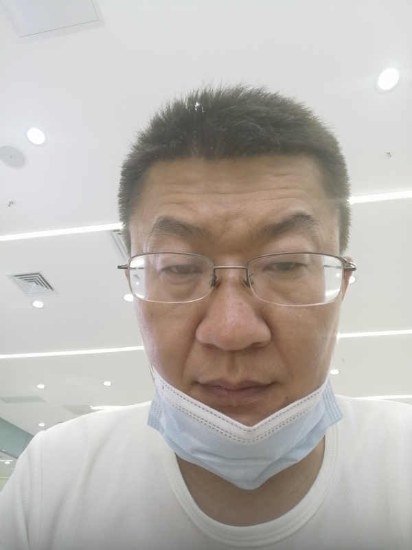 无奈的第一张照片--全国闪婚服务中心