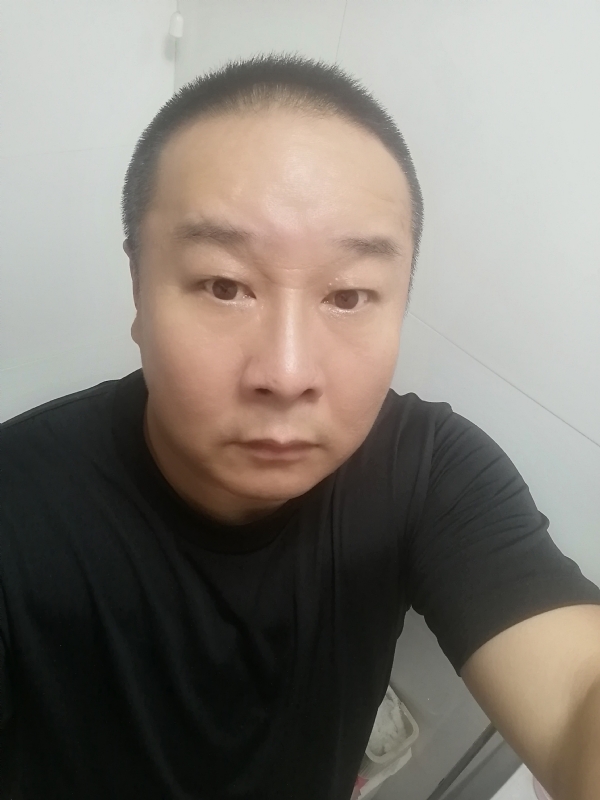 一束光的第一张照片--全国闪婚服务中心
