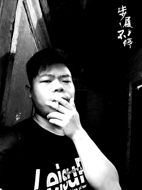 一見鍾情的第四张照片--全国闪婚服务中心