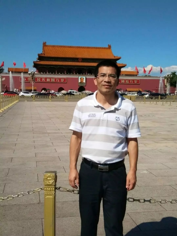 盘古童话的第一张照片--全国闪婚服务中心