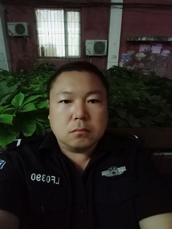 冯宇的第一张照片--全国闪婚服务中心