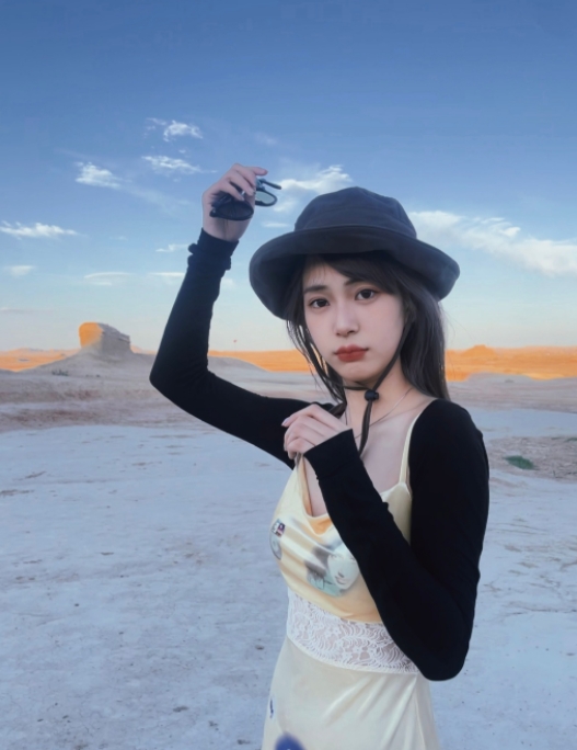 英姐的第一张照片--全国闪婚服务中心