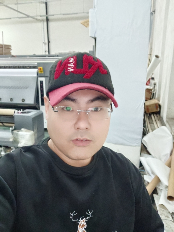 胖子的第一张照片--全国闪婚服务中心