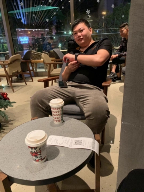 华熙的第一张照片--全国闪婚服务中心