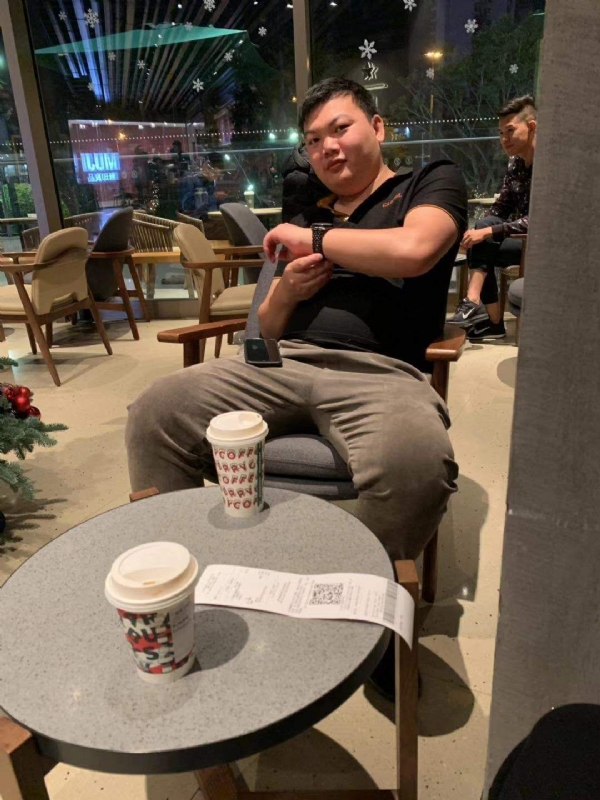 华熙的第二张照片--全国闪婚服务中心