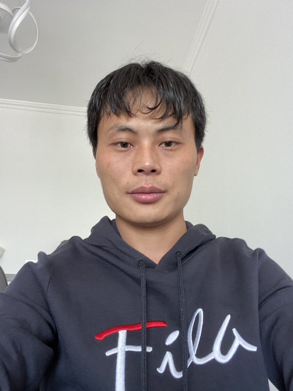 寒漠的第一张照片--全国闪婚服务中心