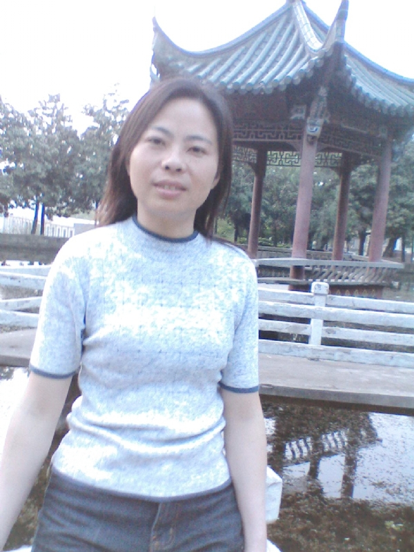 小草的第二张照片--全国闪婚服务中心