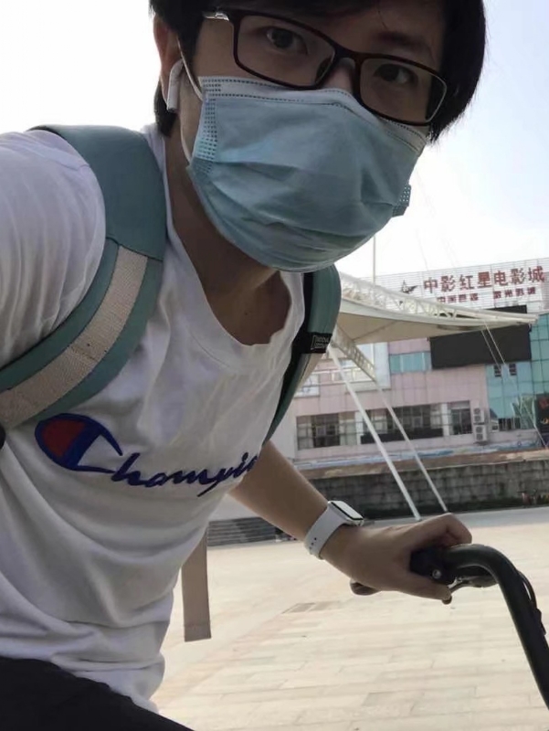 丁先生的第二张照片--全国闪婚服务中心