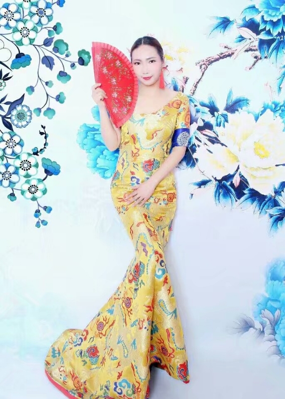 燕子的第一张照片--全国闪婚服务中心