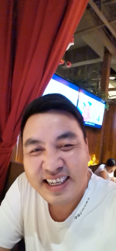 泉哥的第一张照片--全国闪婚服务中心
