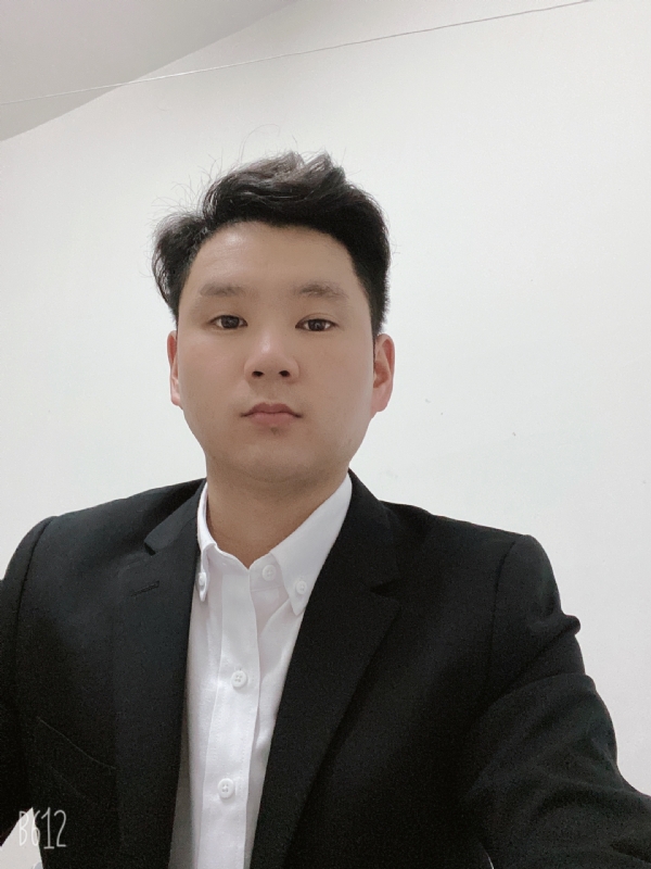 通信员的第一张照片--全国闪婚服务中心