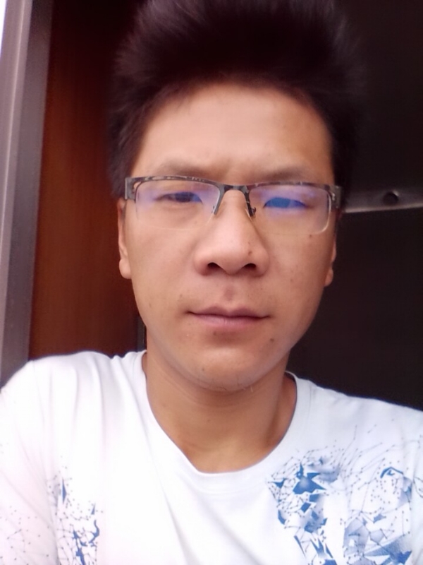 听雨的第一张照片--全国闪婚服务中心