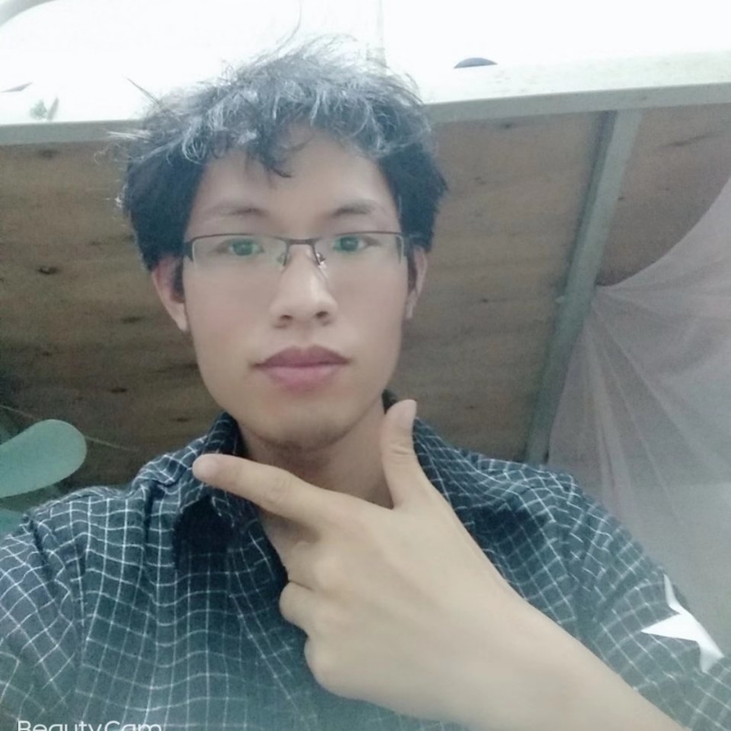 右边的第一张照片--全国闪婚服务中心