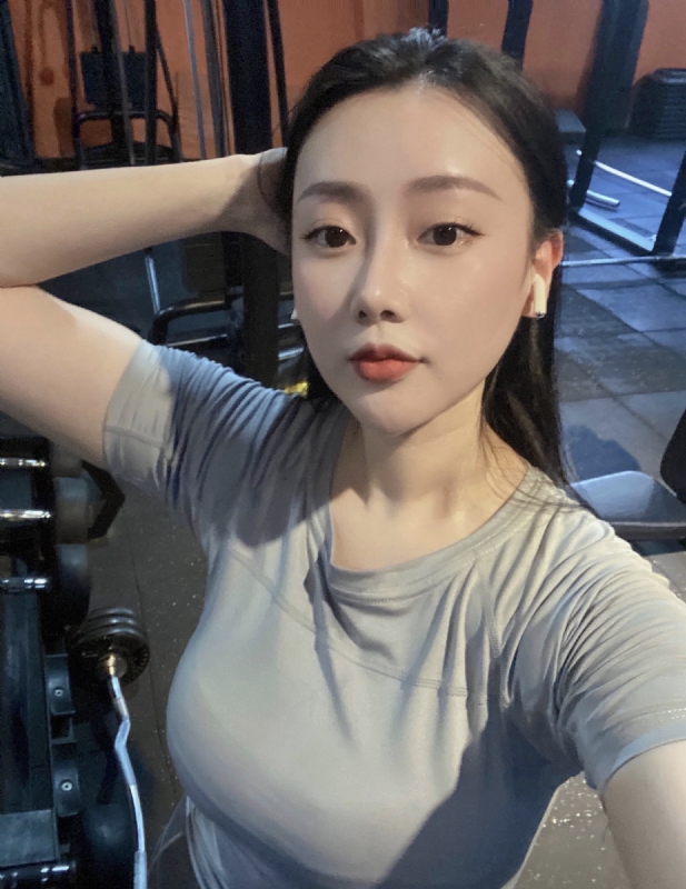 Annie的第一张照片--全国闪婚服务中心