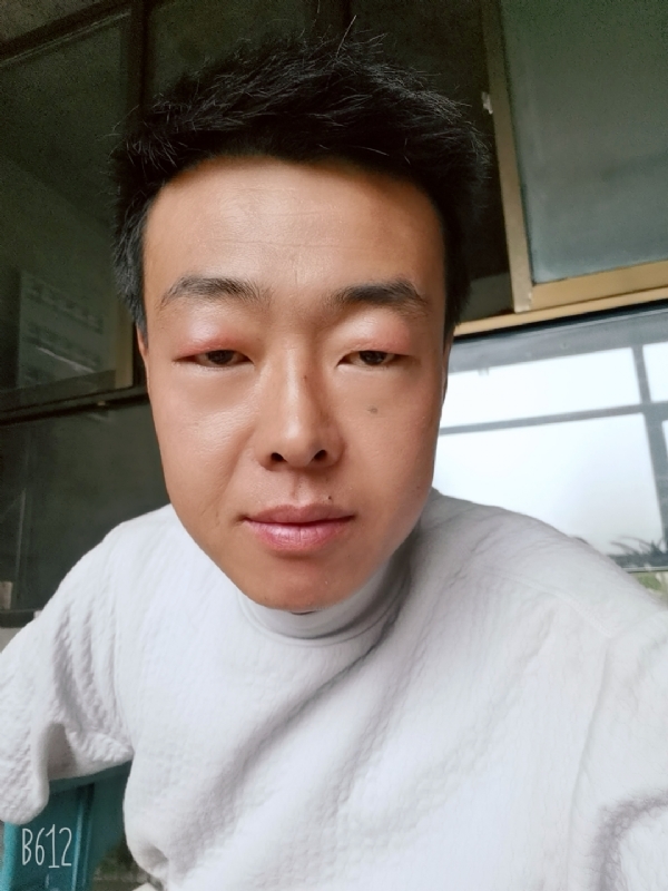 缺爱80后的第一张照片--全国闪婚服务中心