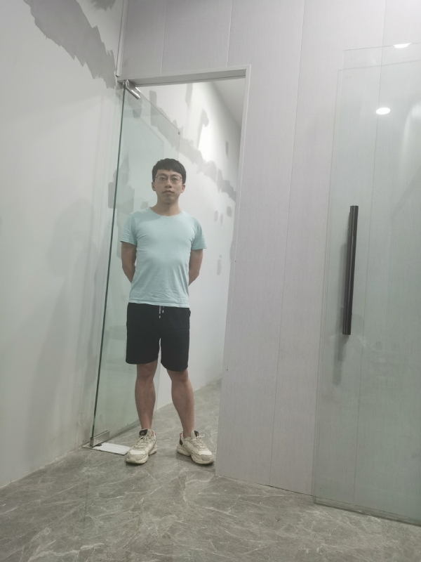 微风拂过1993的第一张照片--全国闪婚服务中心