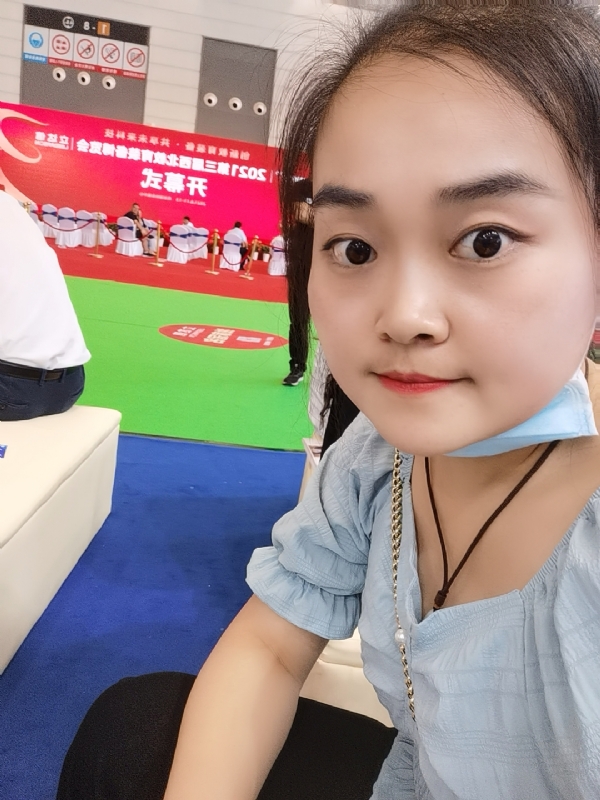 娜娜的第一张照片--全国闪婚服务中心