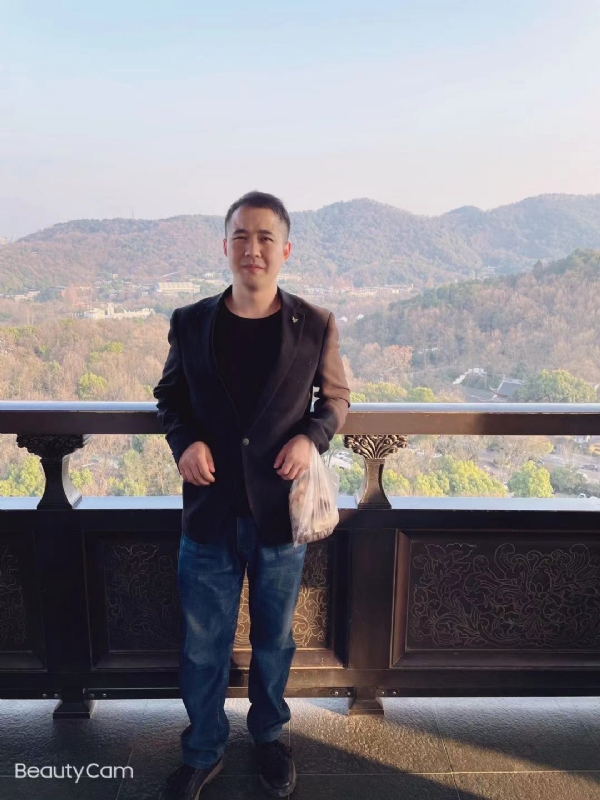 周周的第二张照片--全国闪婚服务中心