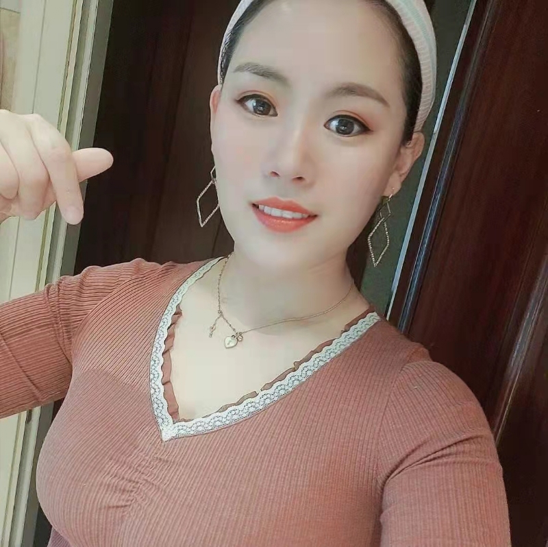 蜜&糖的第一张照片--全国闪婚服务中心