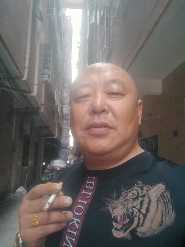 人在TA乡的第一张照片--全国闪婚服务中心
