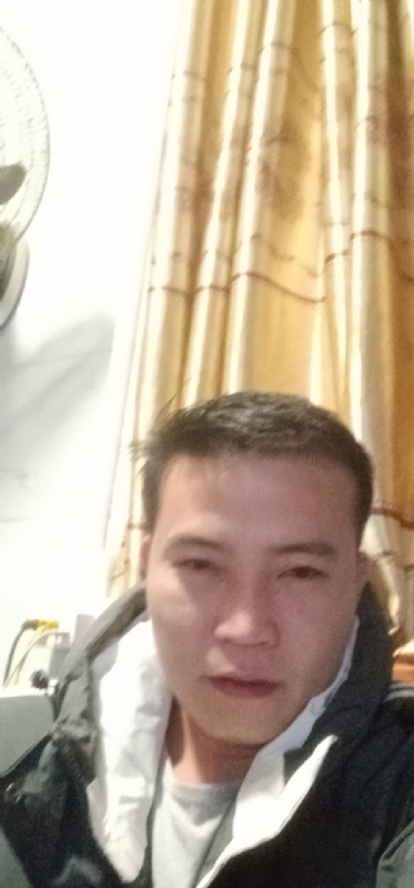 一个人的烟火的第一张照片--全国闪婚服务中心