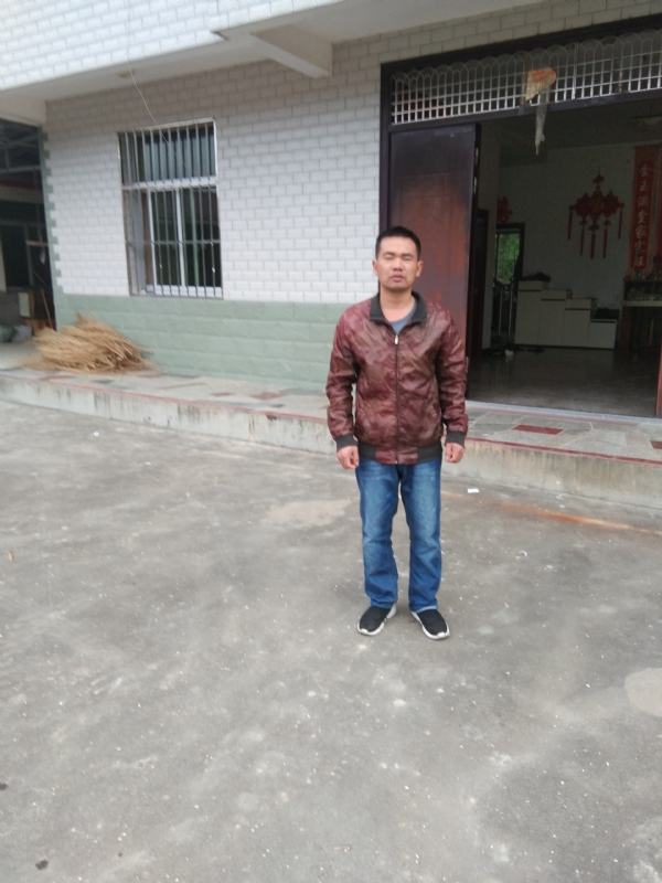 阿泉的第一张照片--全国闪婚服务中心