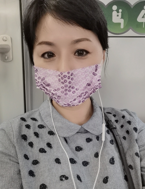 哈哈的第一张照片--全国闪婚服务中心