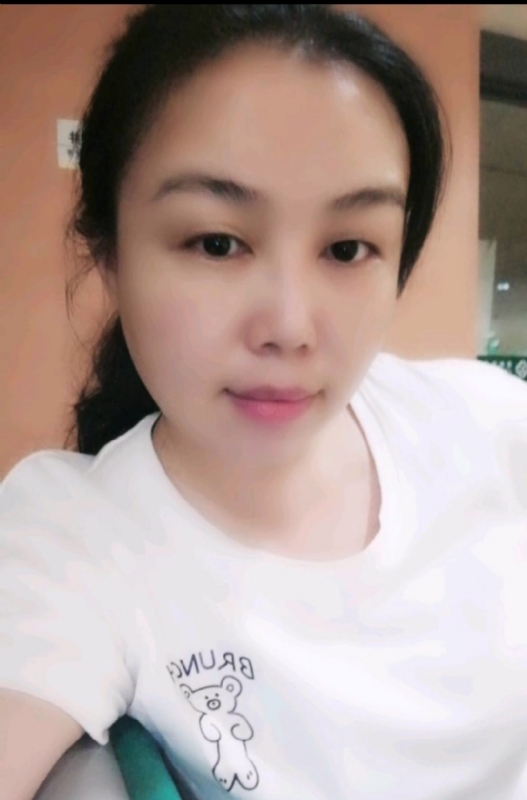 淡淡的云的第二张照片--全国闪婚服务中心