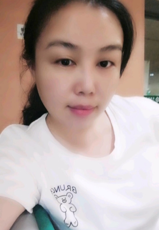 淡淡的云的第三张照片--全国闪婚服务中心