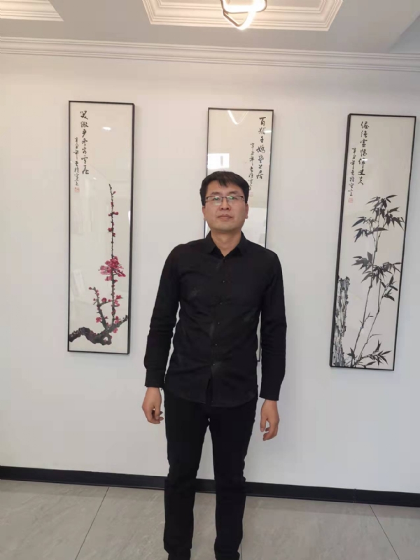 情义比天高的第一张照片--全国闪婚服务中心