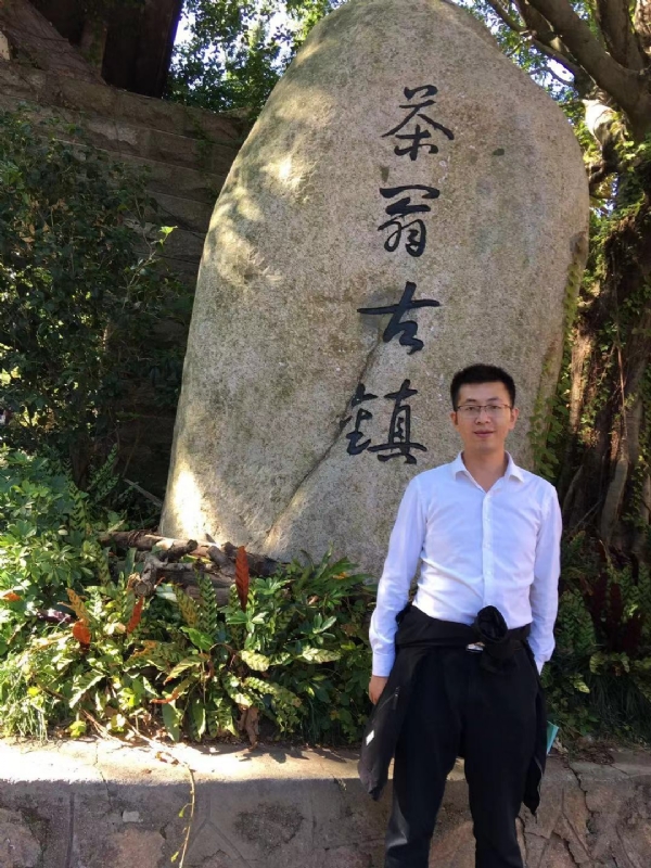 zw的第二张照片--全国闪婚服务中心
