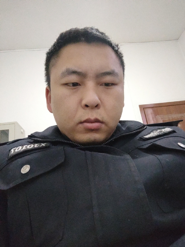 好纠结的第二张照片--全国闪婚服务中心