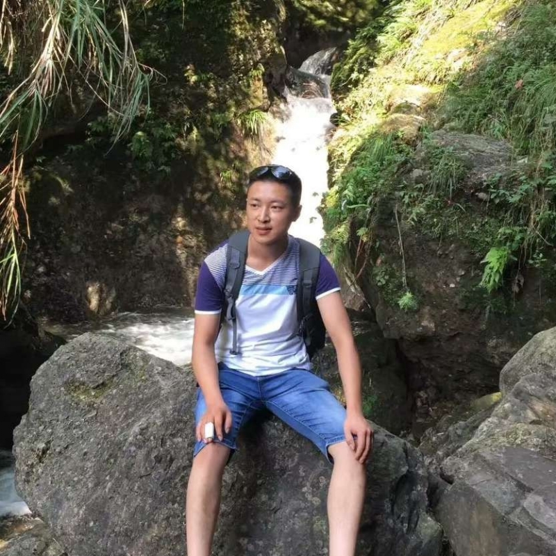 人杰地也灵的第一张照片--全国闪婚服务中心