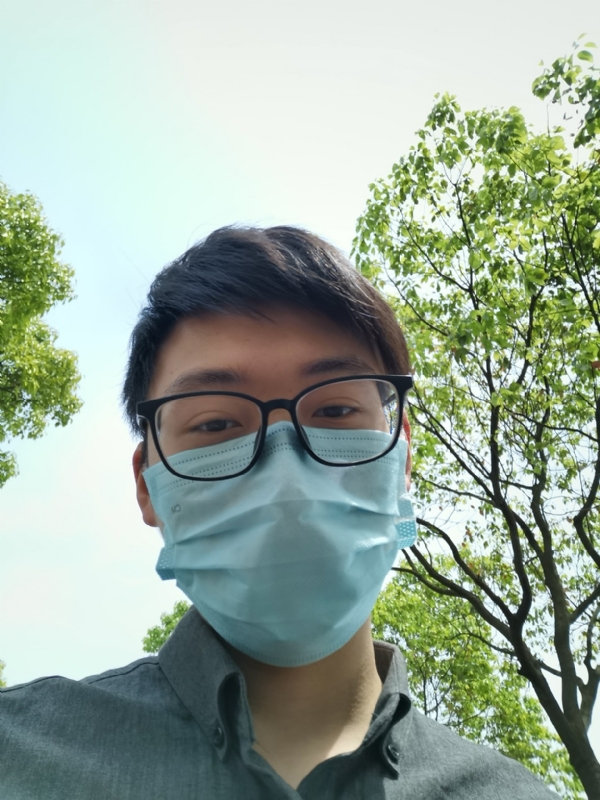 情何丶以堪的第一张照片--全国闪婚服务中心