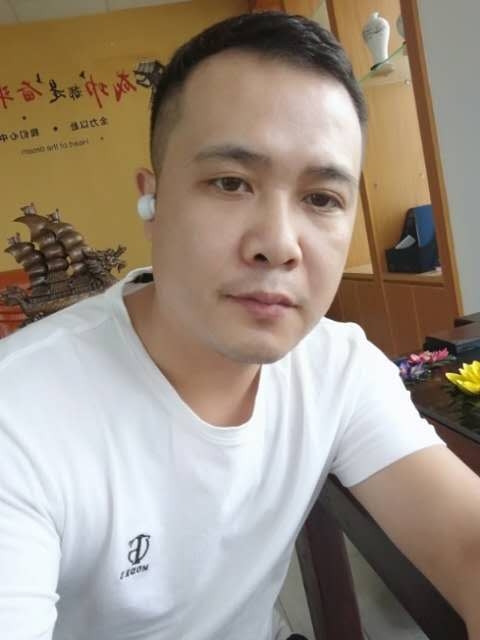 礼哥的第二张照片--全国闪婚服务中心