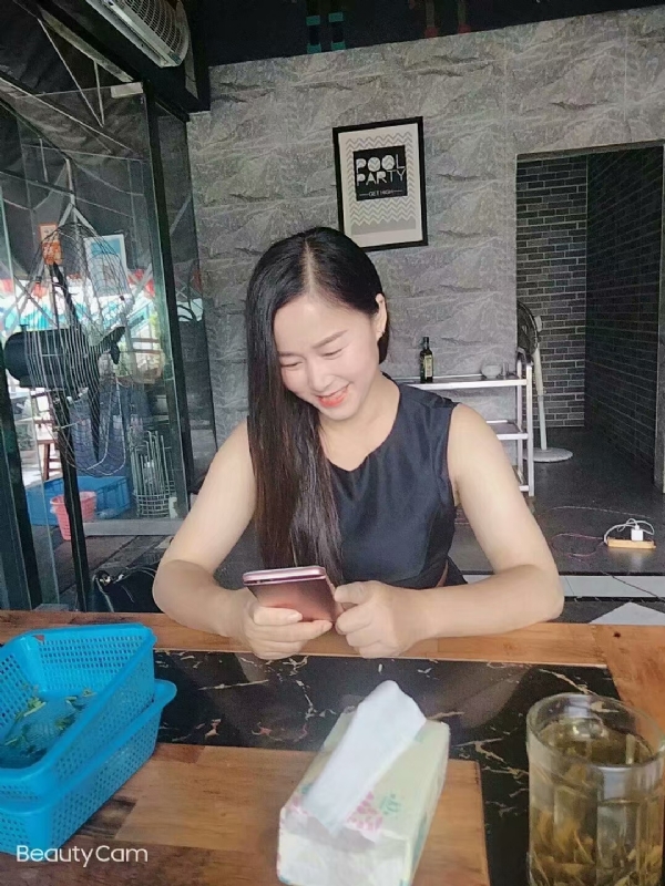 如不坚强弱给谁看的第一张照片--全国闪婚服务中心