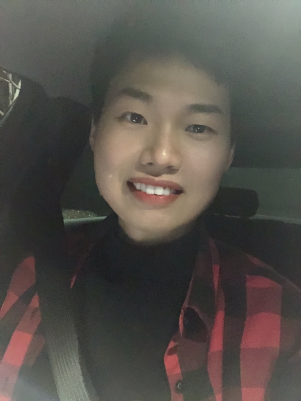 她的第三张照片--全国闪婚服务中心