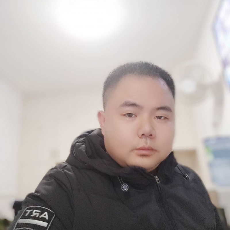 珍惜眼前人的第一张照片--全国闪婚服务中心