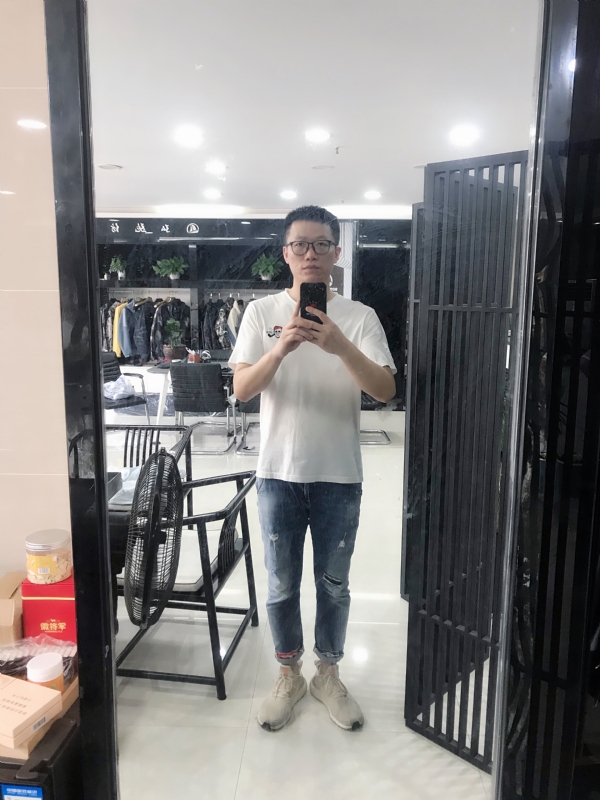 黄大仙的第一张照片--全国闪婚服务中心
