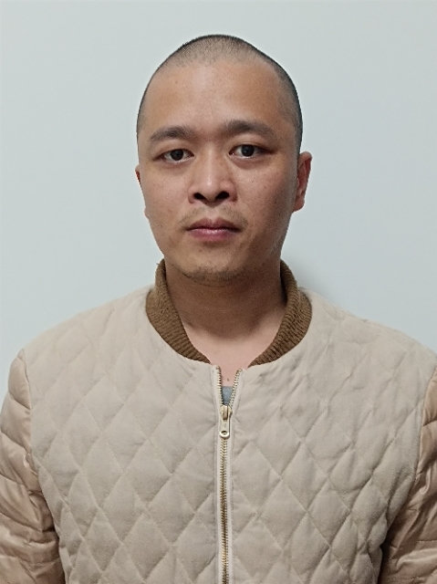 出现的第一张照片--全国闪婚服务中心