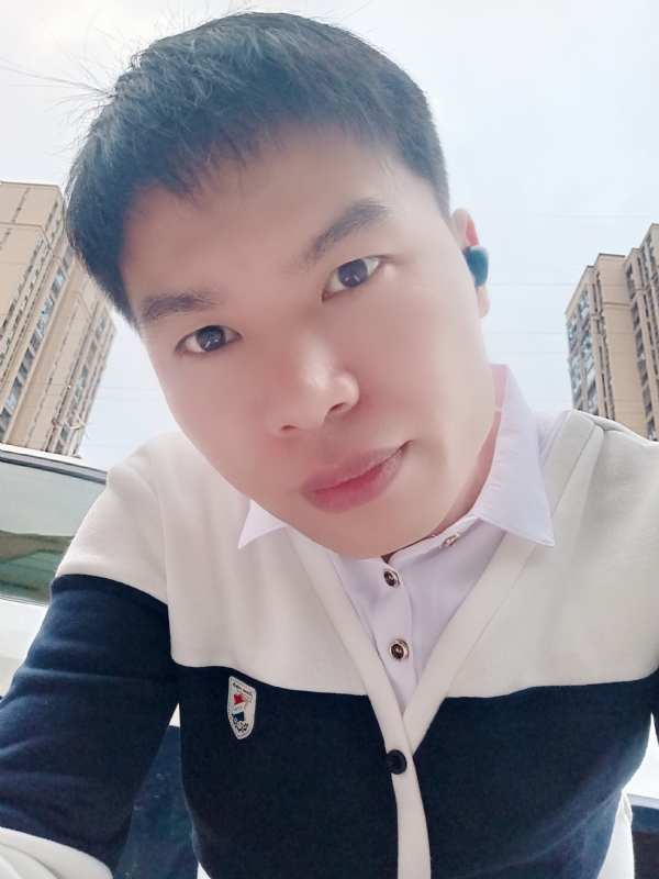 雨霁月清风的第一张照片--全国闪婚服务中心