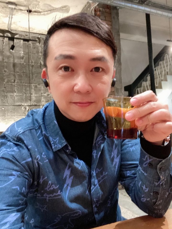 陈道明的第二张照片--全国闪婚服务中心