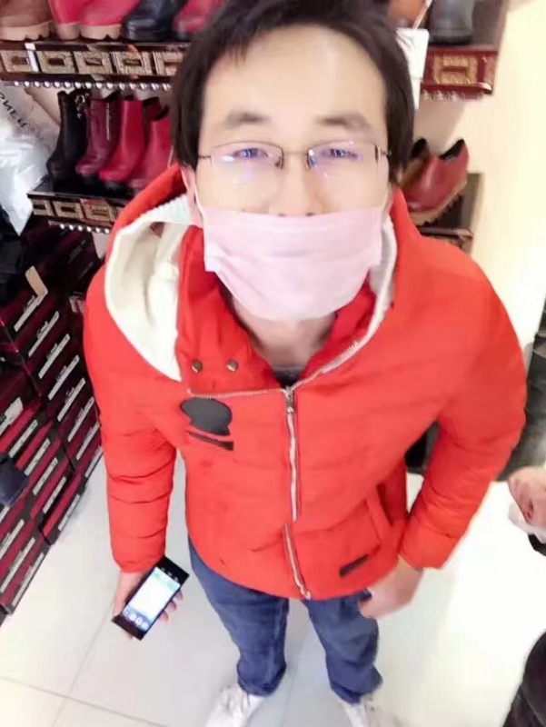 独孤寒的第一张照片--全国闪婚服务中心
